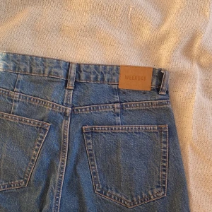 Weekday Ace high wide jeans 26/34 - Använda fåtal gånger. Kan skickas 