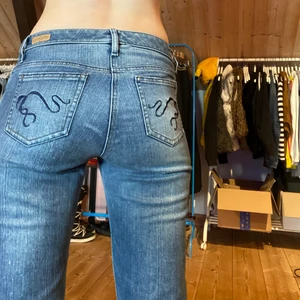 Jeans - Snygga lågmidjade jeans! 