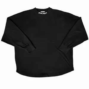 Palm Angels Tröja - En oversized tröja från Palm Angels i storlek L. Den är i mycket fint skick och har inga skador över huvud taget. Skriv privat för att få fler bilder på den. Jag kan mötas upp i Stockholm eller skicka den ifall köparen står för frakt.