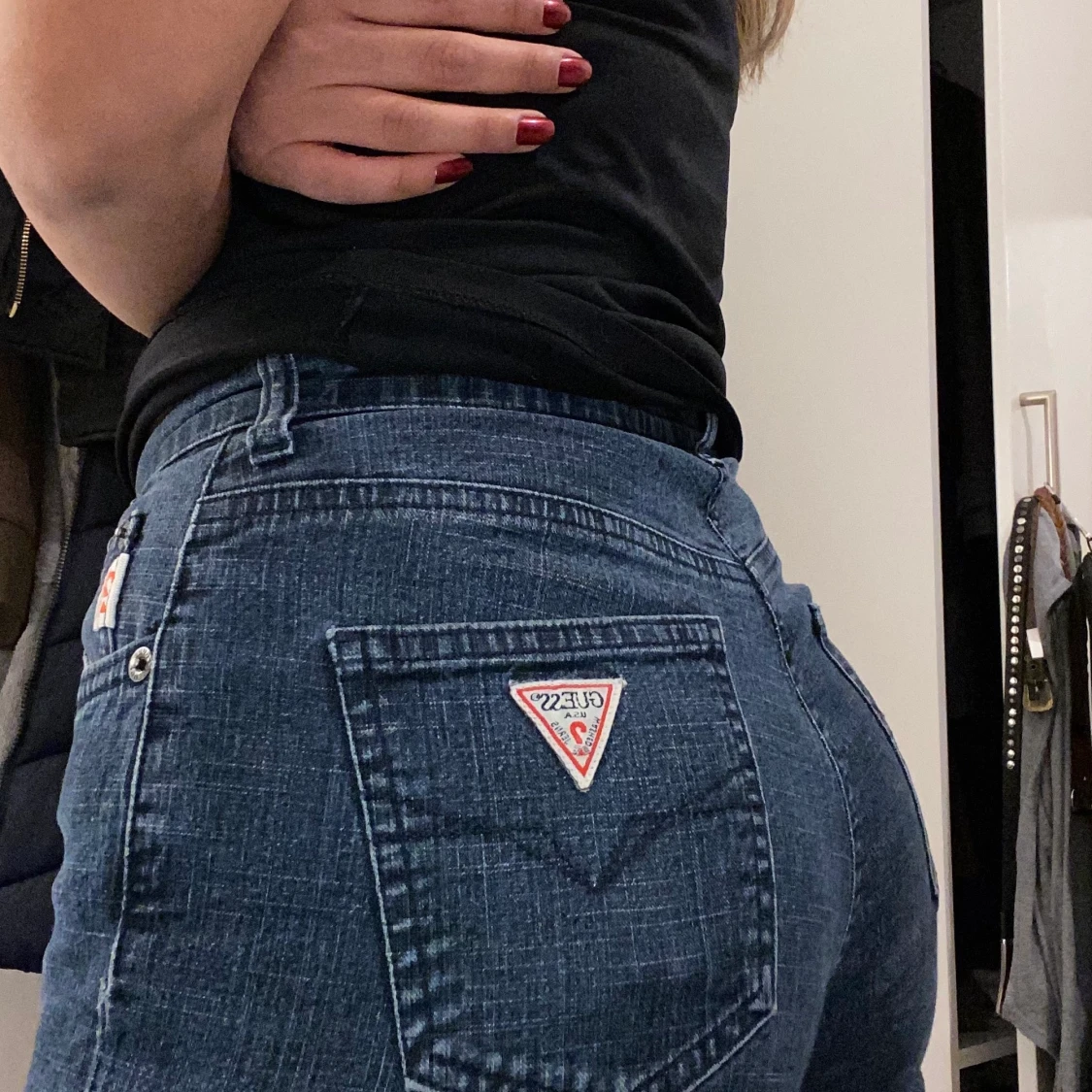 Mörkblåa jeans  - 91