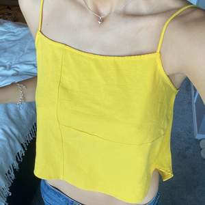 Ett gult linne från zara, storlek s