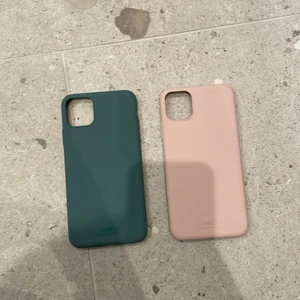 Mobil skal, Holdit. 11 pro Max  - Jag säljer två helt nya mobil skal från holdit då jag köpte fel storlek. Dessa har aldrig varit använda. Är man bara intresserad av ett skal så går det också bra. Säljer dem för 60kr styck och 120 för båda tillsammans + frakt. Storlek 11 pro Max