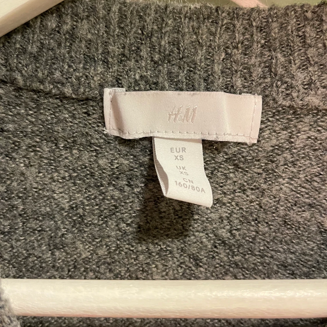 Grå stickad tröja H&M strl XS - 91