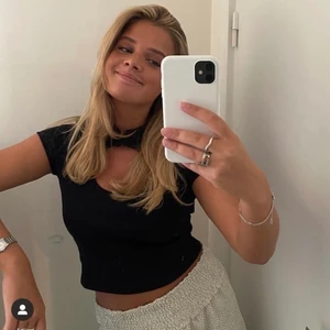 Topp - Jättefin topp från GinaTricot! Köpt i höstas, använd 1 gång. Stl 34/36