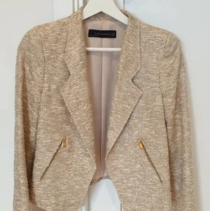 Zara kavaj  - Super snygg stilren kavaj Beige med inslag av glitter Storlek XS Från ZARA NYSKICK!