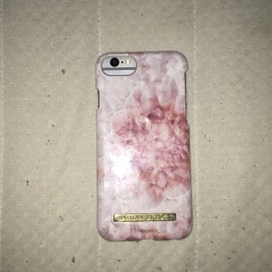 Mobilskal iPhone 7 - Rosa mobilskal från ideal of sweden.