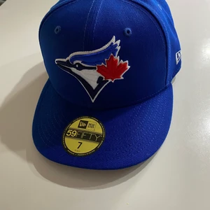 New era Toronto blue jays - Säljer för använder inte. Cond 10/10 strl 55,8