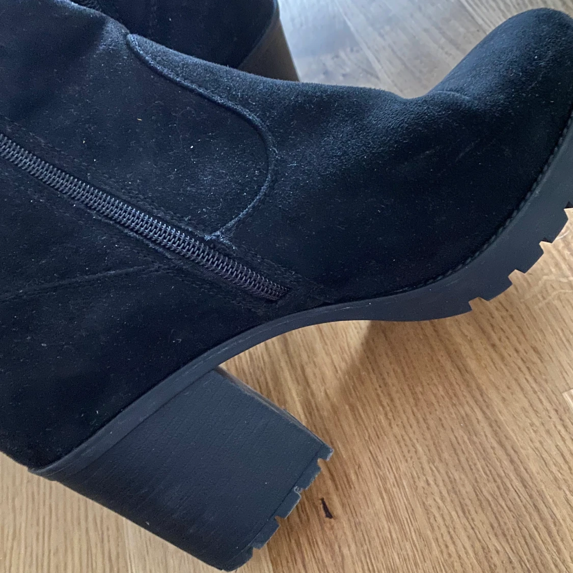 svarta stövletter - 91