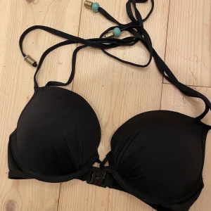 Lindex binini - Säljer nu denna fina bikinin från Lindex storlek 70B.🦋🦋