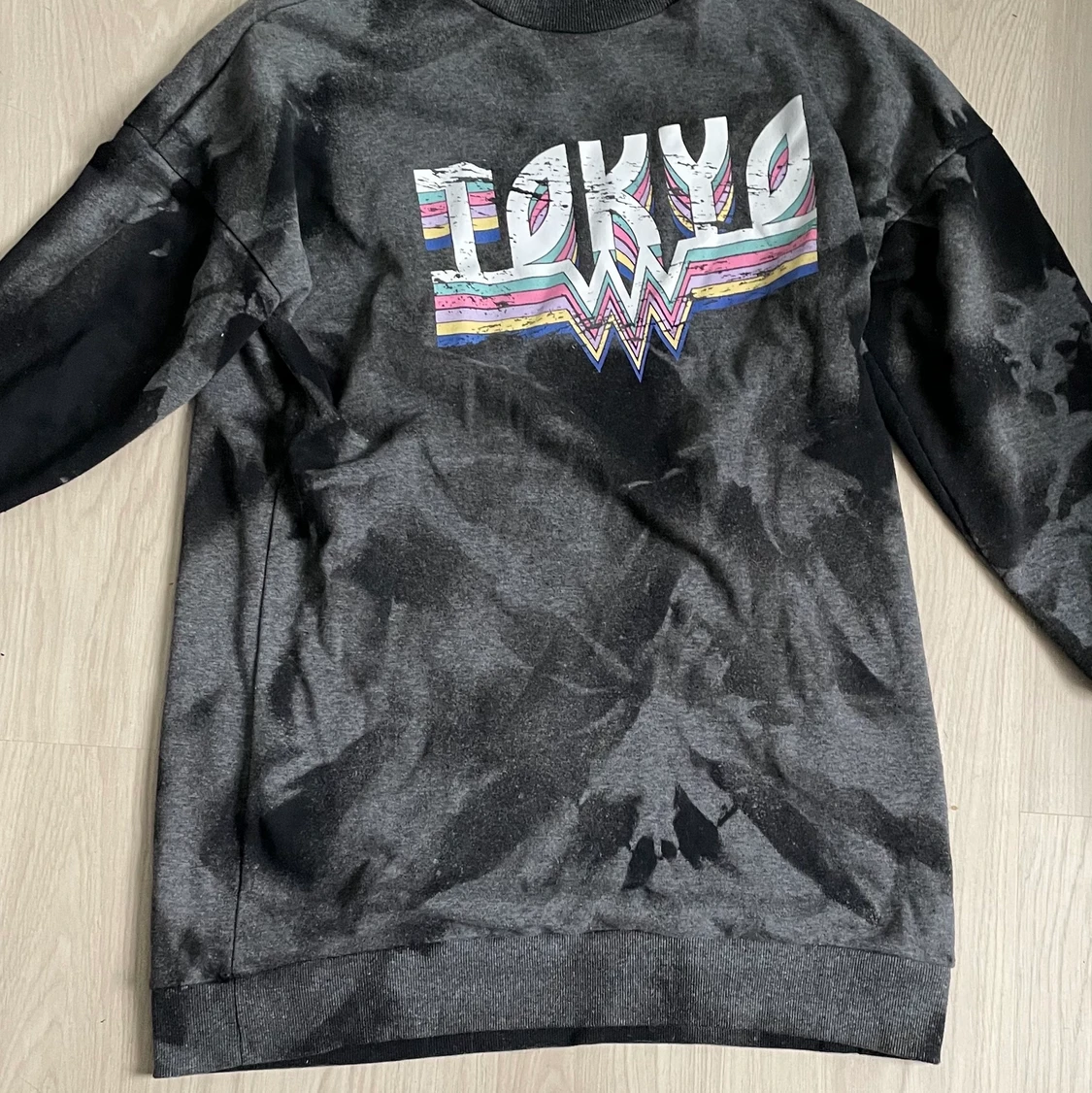 En stor tröja från bik bok. Storlek s. - 91