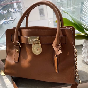 Michael Kors  - Väska - Michael Kors 