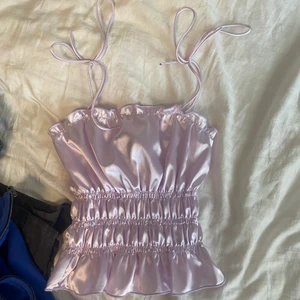 Topp - Säljer nu en sjukt fin topp som jag aldrig använt, stl Xs-s💕💕