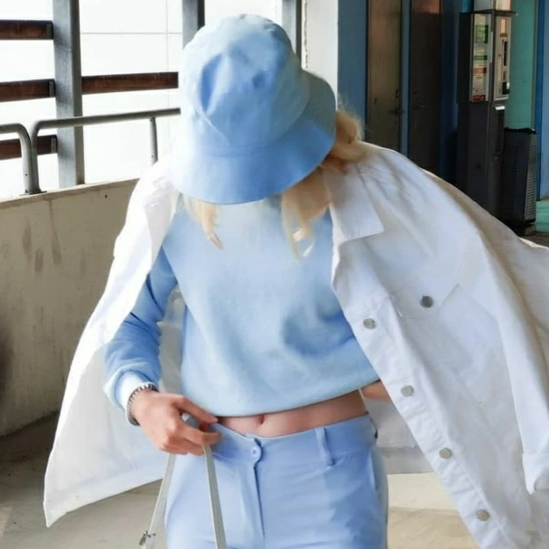 Design by Si, blå tröja