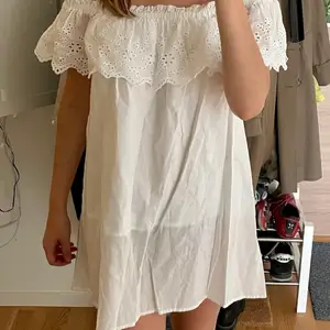 White summer dress, perfect to wear bikini underneath. Size S. In good condition. Bought in a small boutique in South of France. 
