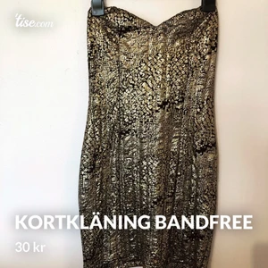 Klänning  - Klänning 