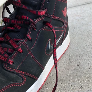 Jordans - Jordans! Äkta såklart! Air Jordan 1 Mid 'Fearless' Knappt använda. Storlek 39! CK5665-062