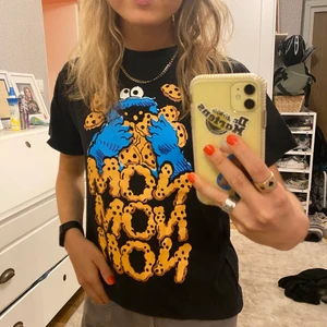 Vintage t-shirt  - Säljer min fina vintage t-shirt i storlek XS då den inte kommer till användning längre💖💖