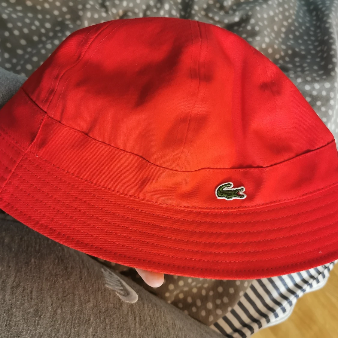 Lacoste bucket hat - 90