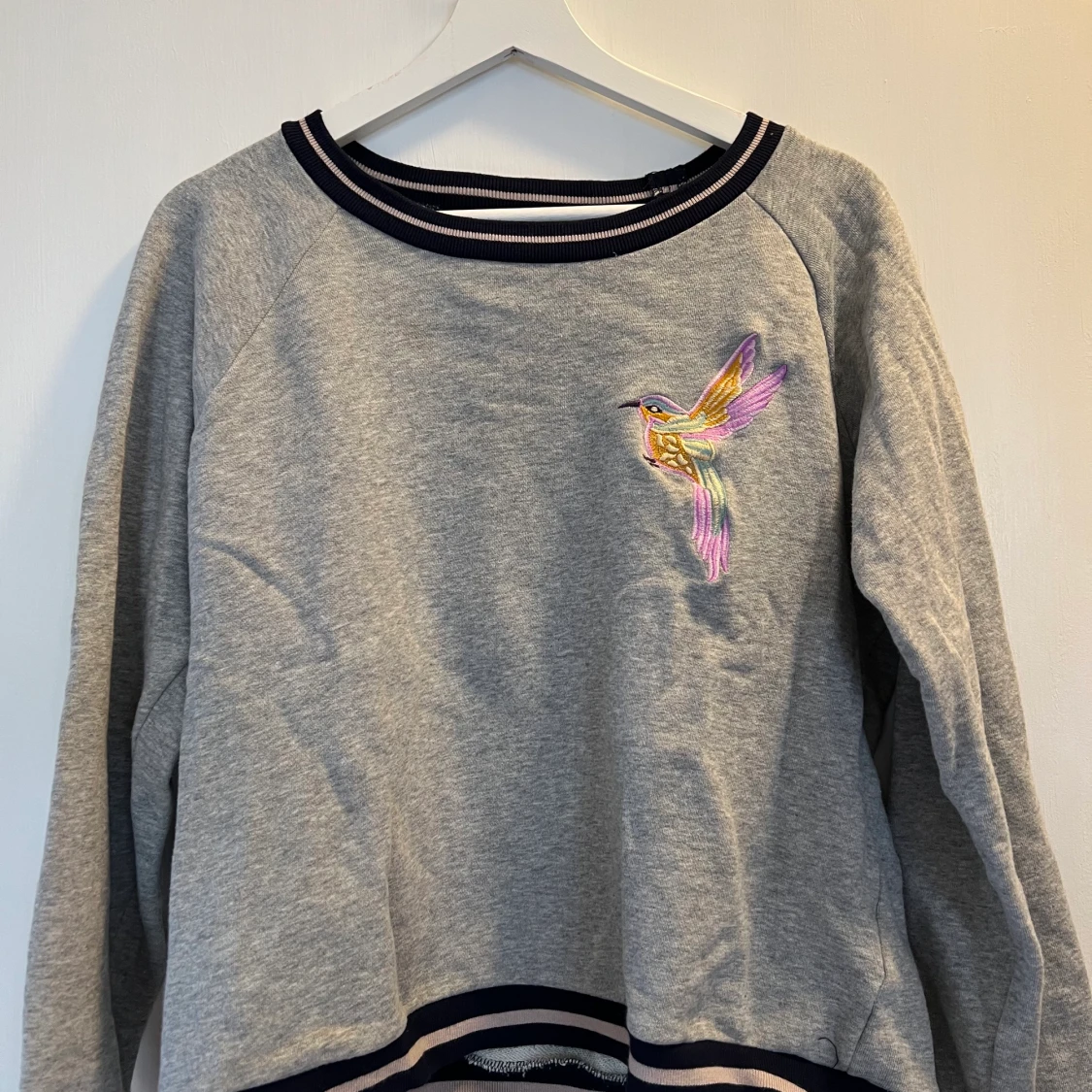 Collegetröja från Gestuz 