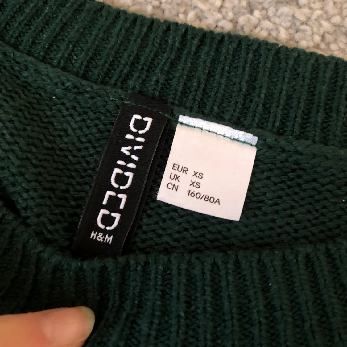 Stickad grön tröja - 90