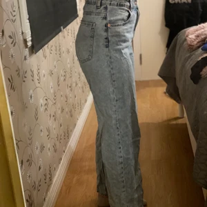 H&M - Använt 3-4 gånger bra skick storlek 40 och jag är 168 cm lång , om ni vill ha mer info och bilder kom privat, original pris 500kr