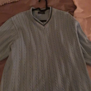 Tröja  - En tröja.