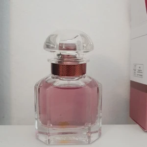 Parfym  - Endast använd ett fåtal gånger.