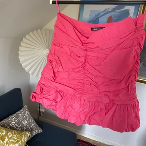 Kjol ifrån gina - Beställde hem den men aldrig använt den då den var för liten