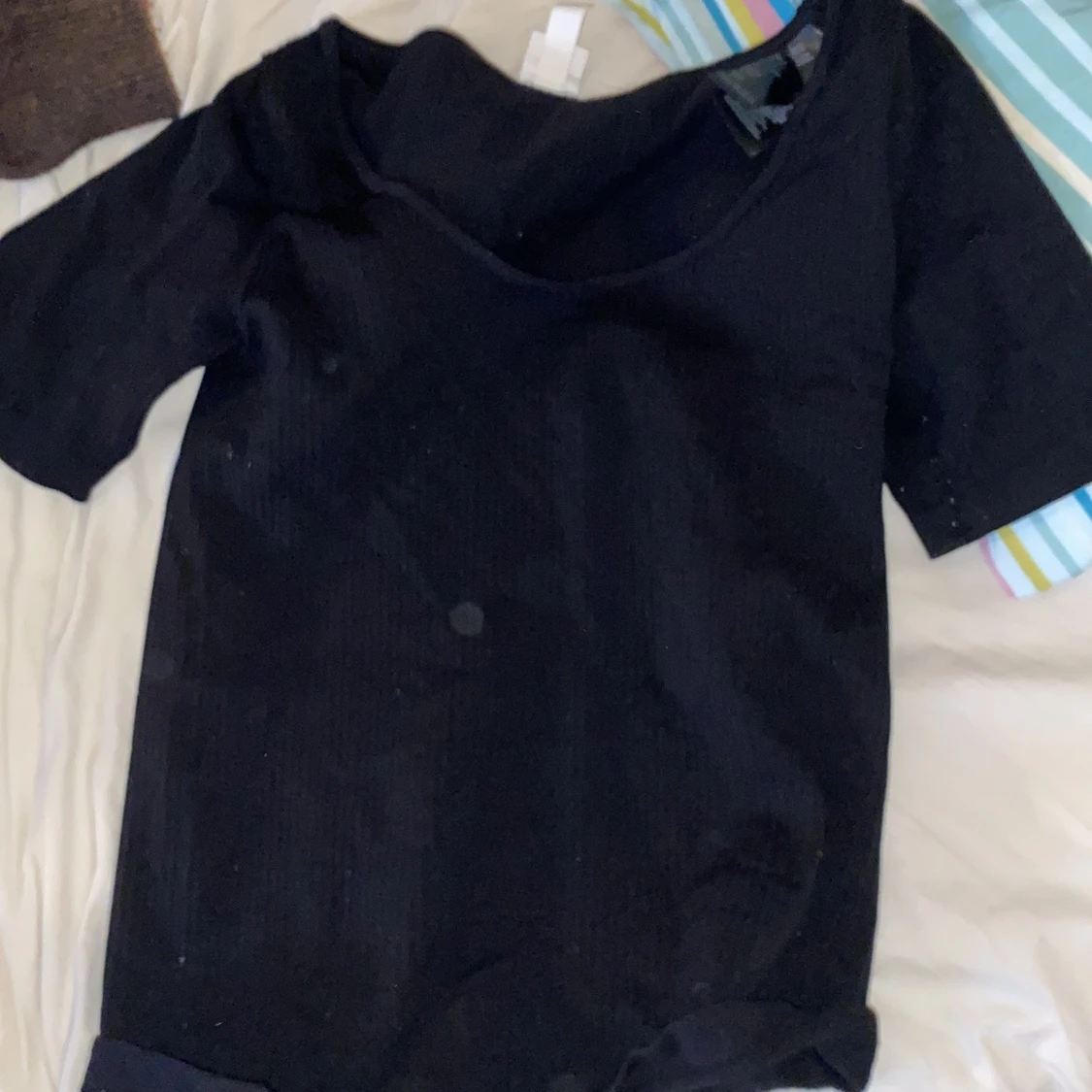 Svart topp med Urringning från H&M  - 90