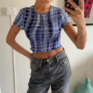 Crop top i världens skönaste material! Knappt använd. 