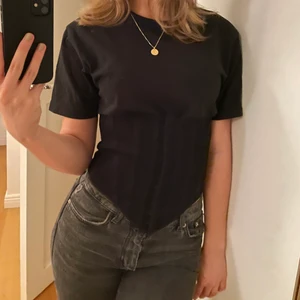 Korsett - Säljer denna svarta korsett vid bra bud! Onesized! 