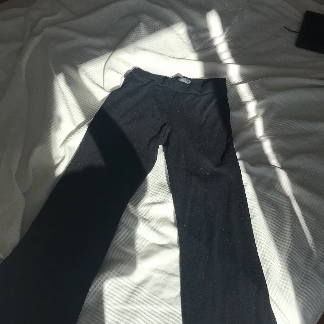 Ursnygga svarta byxor 😍