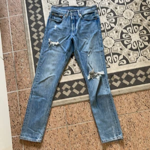 Levis jeans - Strl 25 