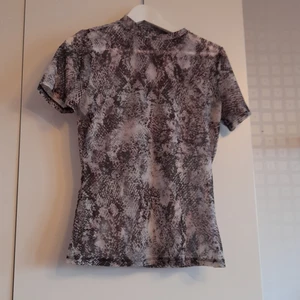 Tröja  - Storlek L.