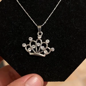 Crown necklace  - Silver plated 