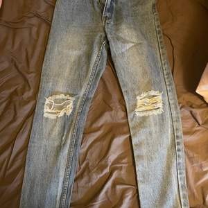 Helt nya jeans från Monki i storlek xs 😍 såå fina!