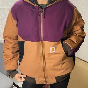 Vintage Carhartt Custom Heavy Jacket - Size: M / Length: 71cm / Pit to Pit: 62cm/ Arm Length: 63cm 