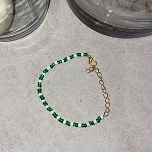 Armband - Jättefint armband med justerbar kedja så att den passar många olika storlekar! 35kr inklusive frakt🤍kontakta ifall du har frågor eller är intresserad🤍