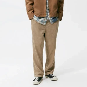 Zara Manchester byxor - Säljer dessa zara Manchester byxor, dom är helt nya i superbra skick. :)