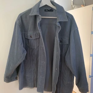 Zara jacka - Oversized Manchesterjacka från zara. 