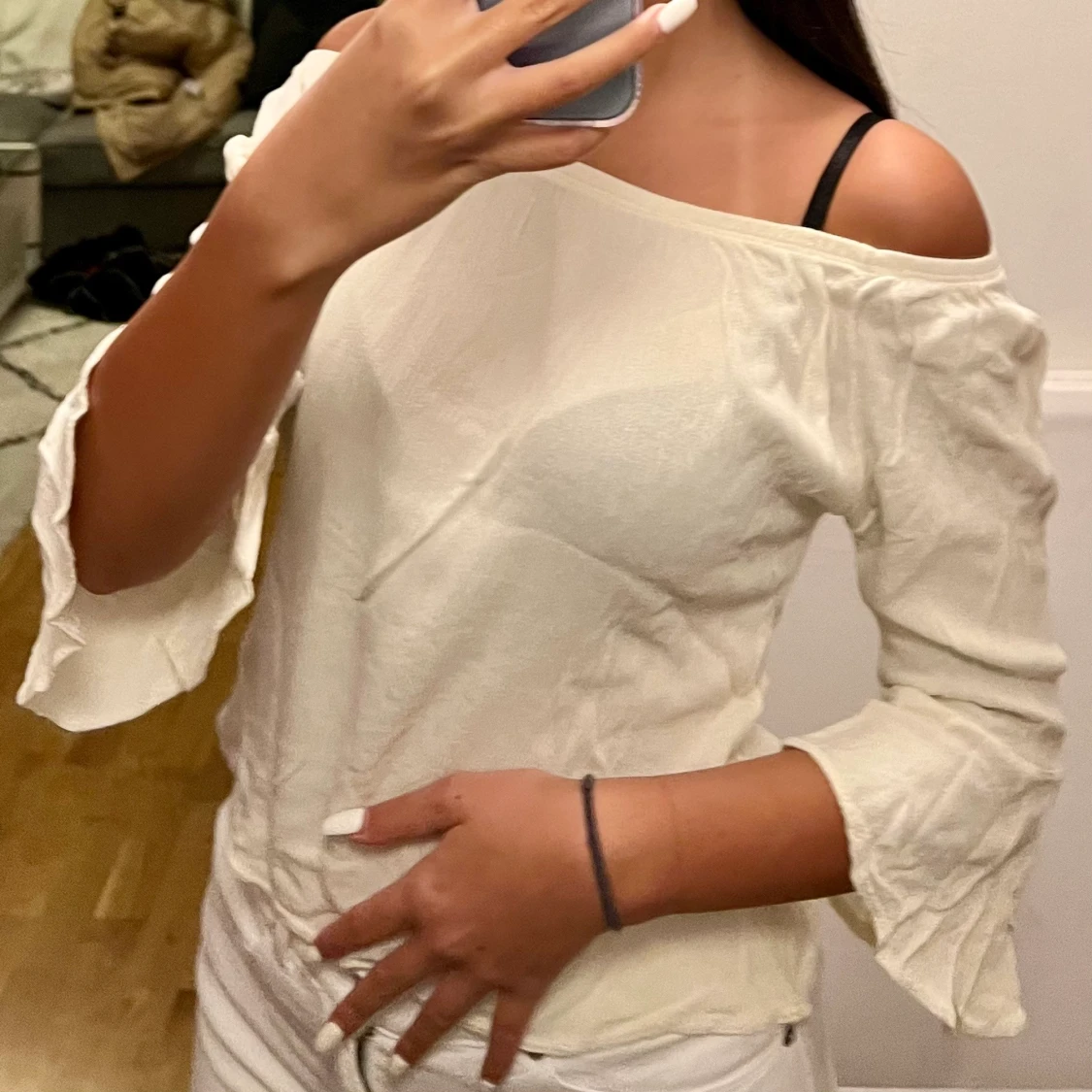 Blus off shoulder