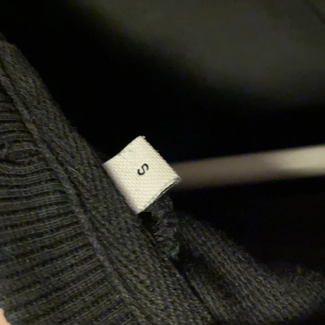 Svart sweatshirt - 91