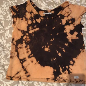 Batikfärjad tröja  - Storlek S,Använd men i gott skick