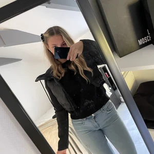 Zara jacka  - Skön, sitter fint, köpare står för frakt 