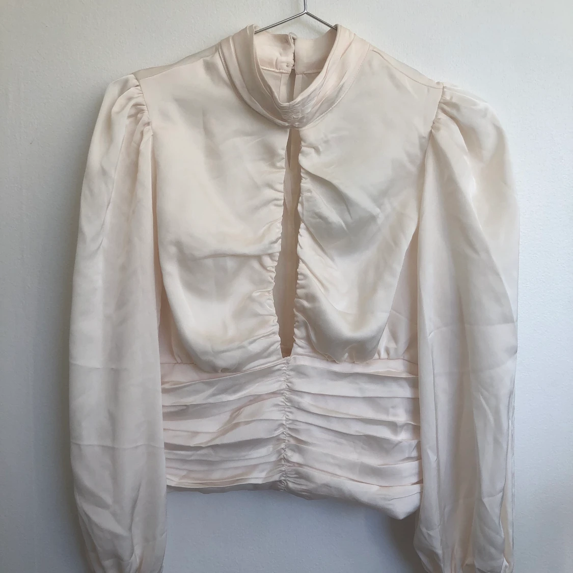 Superfin top från Gina! OANVÄND! - 90