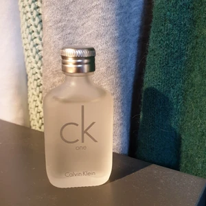 Calvin Klein parfym - Säljer då jag ej använder den