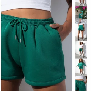 Shorts Ida Carlsson x Madlady - Mörkgröna mjukisshorts från Ida Carlssons kollektion!  Extremt sköna och mysiga! Endast testade💚💚