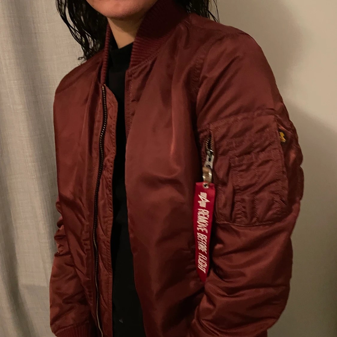 Alpha Industries Jacka - Vinröd i S - 90