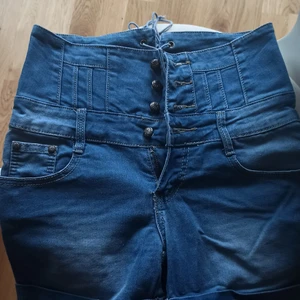 Jeans shorts med korsett - Oanvänd! Passar storlek XS 34/36