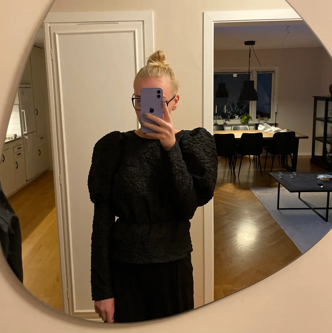 Struktur blus med puffärm🤎 - 90